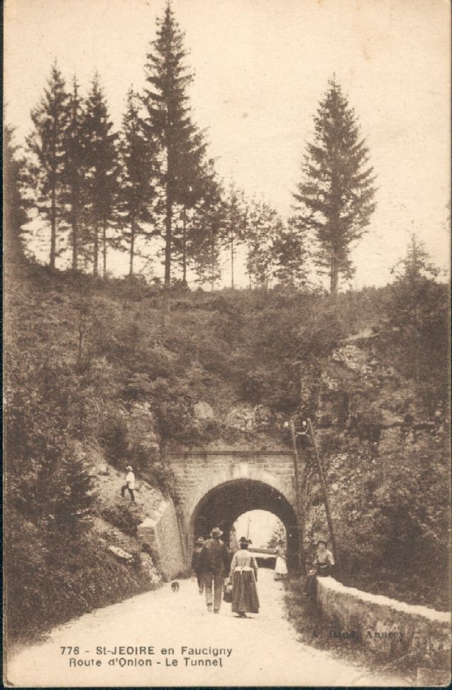 Saint-Jeoire et le tunnel d’Onnion - w:637, h:972 Saint-Jeoire et le tunnel d’Onnion