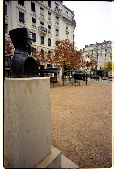 Place général Brosset