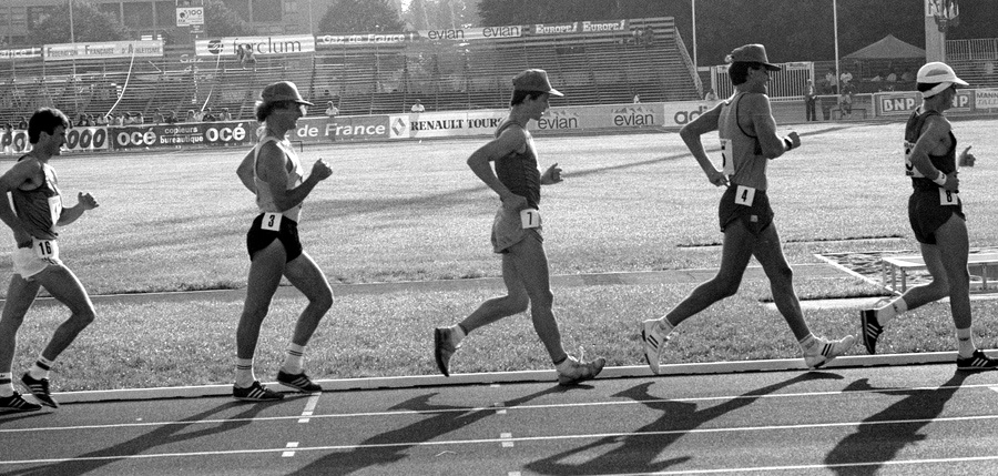 Premier passage #01 - w:900, h:429, 212227, JPEG Dominique Guebey, the race walker