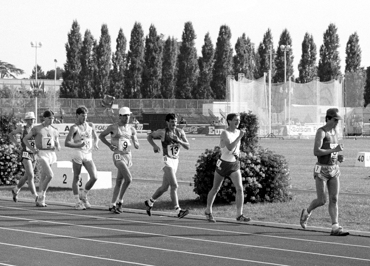 Début du 20 km #03 - w:720, h:519, 181313, JPEG Dominique Guebey, the race walker