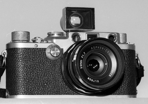 VC Ultron 35mm f/1,7, viseur SBLOO w:498, h:350, 74968, JPEG VC Ultron 35mm f/1,7, viseur SBLOO
