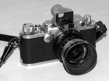 Pare-soleil IROOA et VC Ultron 35/1,7 (Leica IIIf + viseur SBLOO) w:420, h:310, 42783, JPEG Pare-soleil IROOA et VC Ultron 35/1,7 (Leica IIIf + viseur SBLOO)